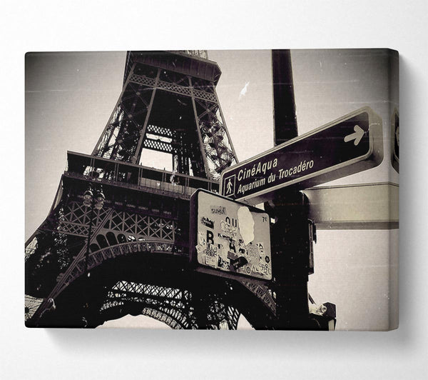 Tour Eiffel Tower Vintage B n W