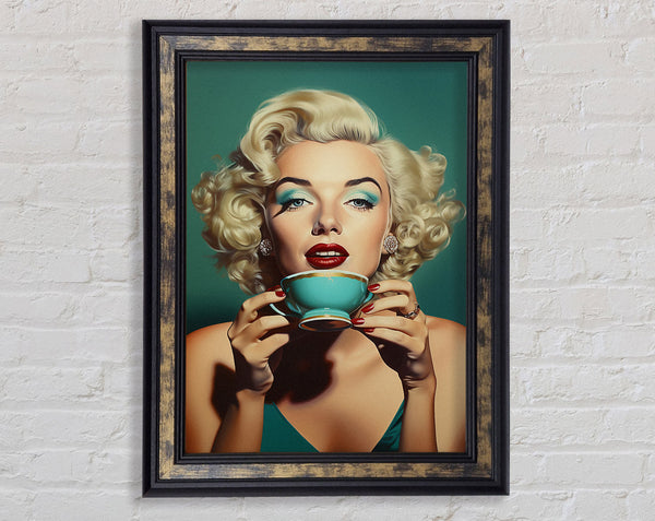 Marilyn Tea Sip