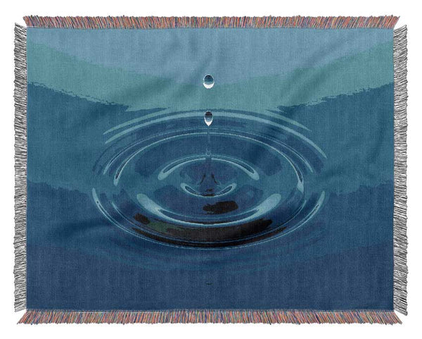 Water Drop Perfect Blue Woven Blanket