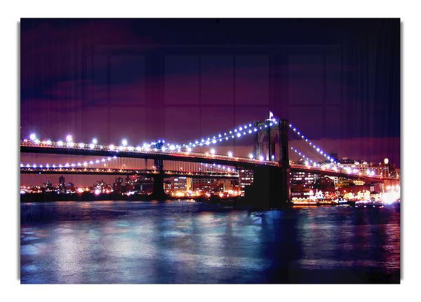 Lichter der Brooklyn Bridge am Wasser