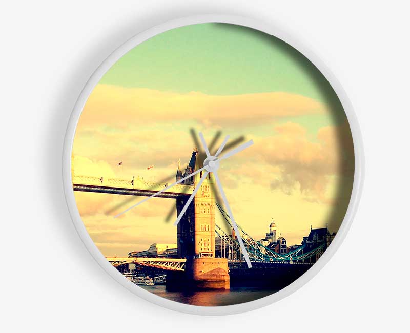 London Tower Bridge Retro Clock - Wallart-Direct UK