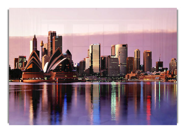 Atemberaubende rosafarbene Spiegelungen im Sydney Harbour Opera House