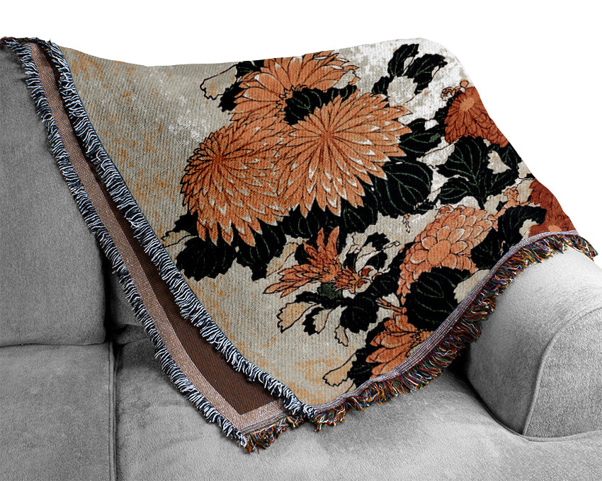 Hokusai Chrysanthemum And Bee Woven Blanket