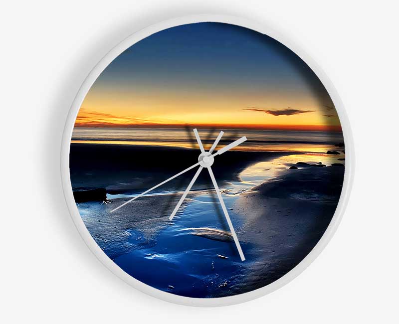 Footprints To The Ocean Clock - Wallart-Direct UK