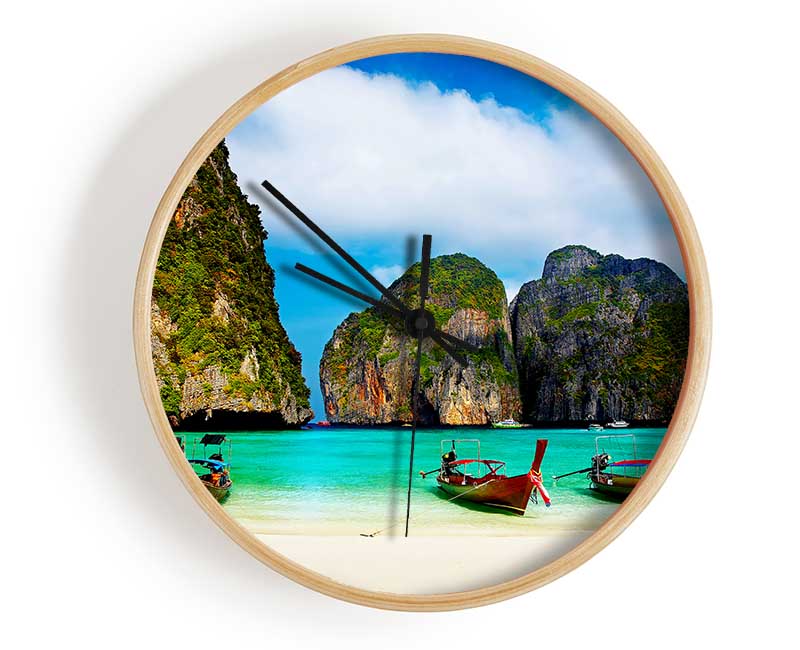 Paradise Island Monuments Clock - Wallart-Direct UK