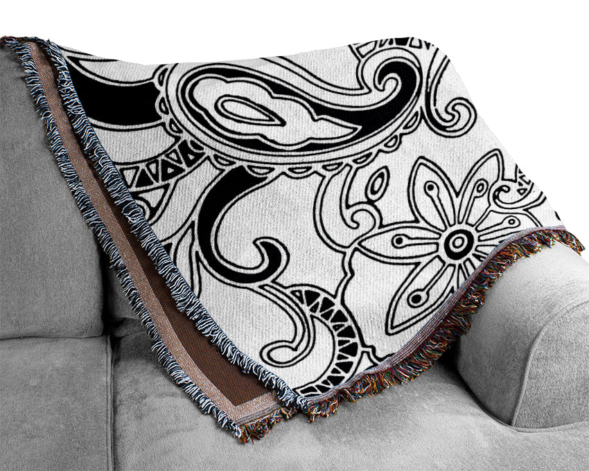 Pasley Garden Black On White Woven Blanket