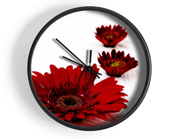 Red Gerbera Heads Clock - Wallart-Direct UK