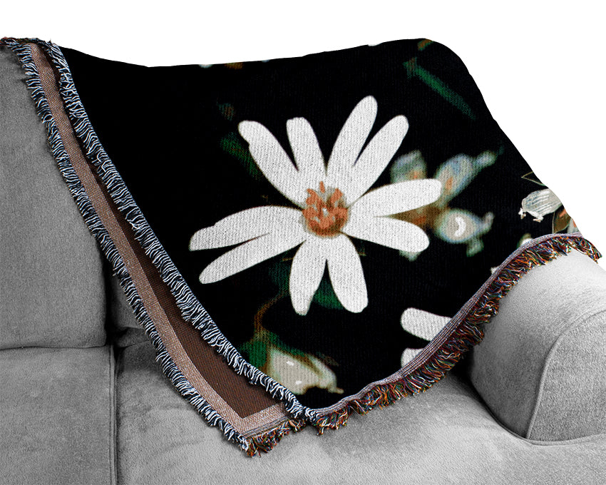 White Garden Daisies Woven Blanket