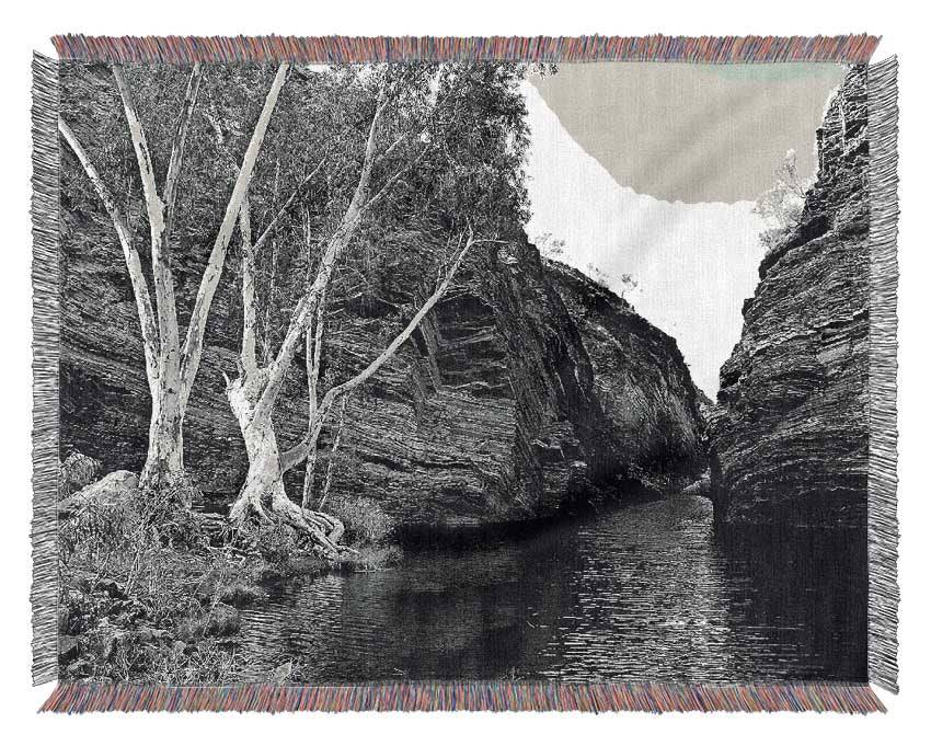 B n W Valley Still Waters Woven Blanket