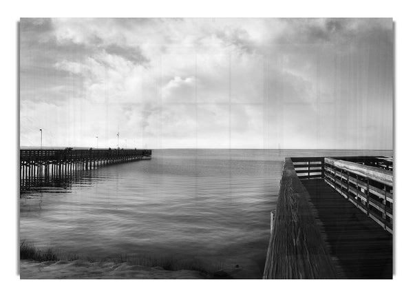 Twin Pier Ocean B~w