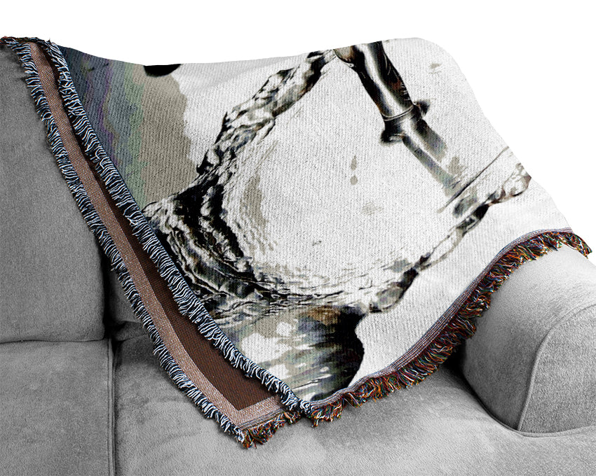 Metal Water Splash Woven Blanket