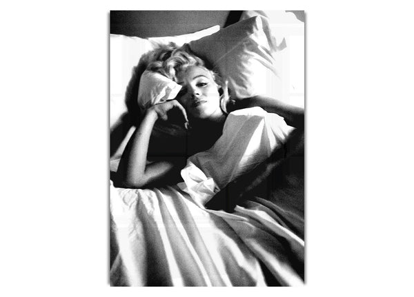 Marilyn Monroe im Bett