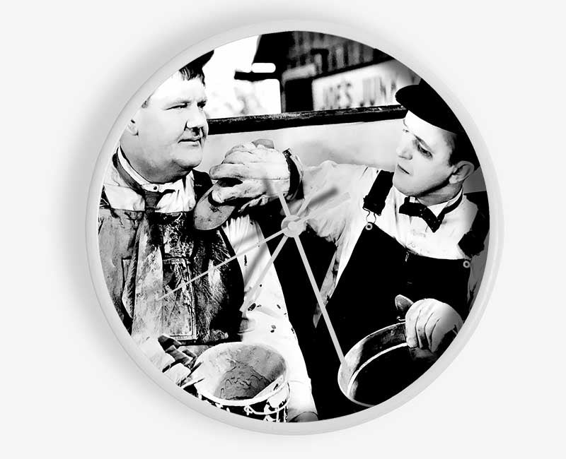 Laurel n Hardy Towed In The Hole Clock - Wallart-Direct UK