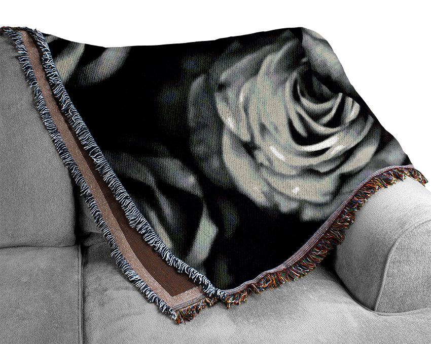 Roses Black And White Woven Blanket