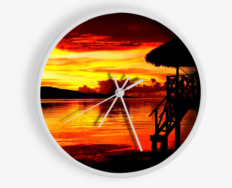 Red Beach Hut Ocean Clock - Wallart-Direct UK