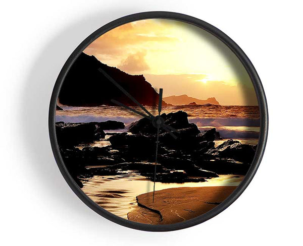 Love On The Rocks Clock - Wallart-Direct UK