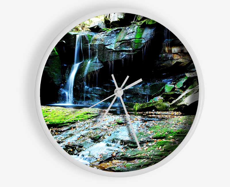 Rocky Waterfall Spill Clock - Wallart-Direct UK