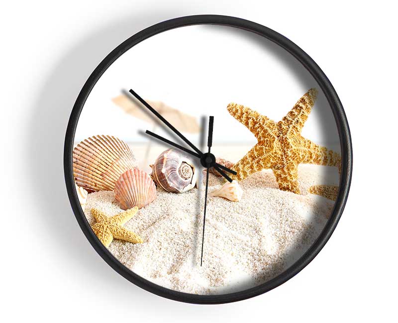 Seashells And Starfish On The Beach Clock - Wallart-Direct UK