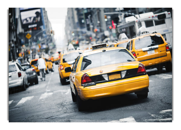 Gelbe Taxis auf den Straßen der Stadt