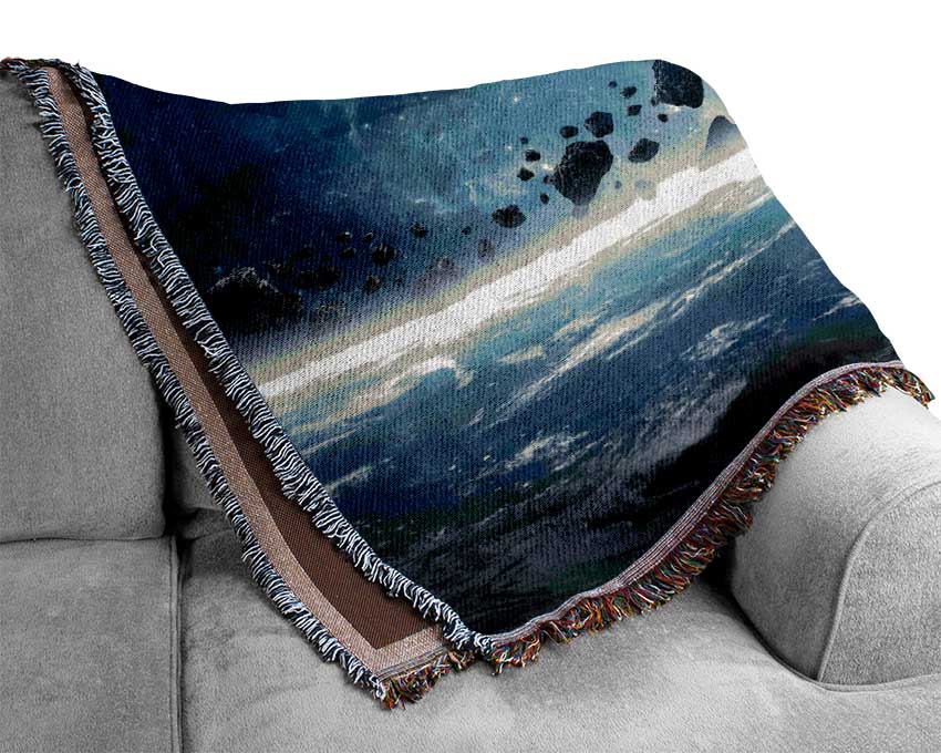 Universal Pull Woven Blanket