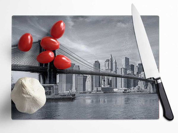 Black and white bridge over newyork Glass Chopping Board