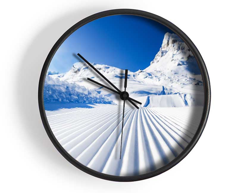 Straight lines in the snow Clock - Wallart-Direct UK