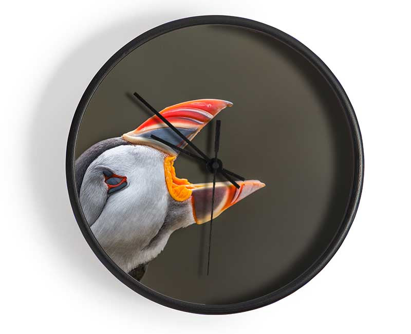 Puffin sounding the alarm Clock - Wallart-Direct UK