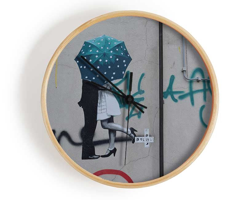 Kissing under the umbrella graffiti Clock - Wallart-Direct UK