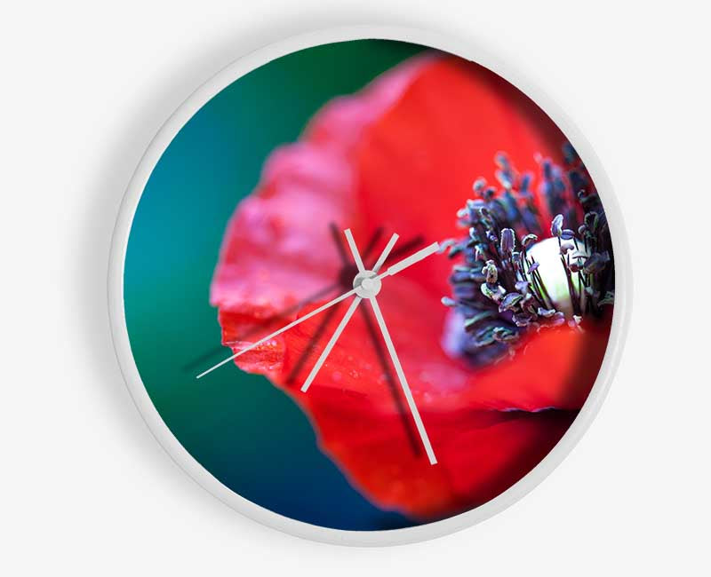 close look inside a poppy Clock - Wallart-Direct UK