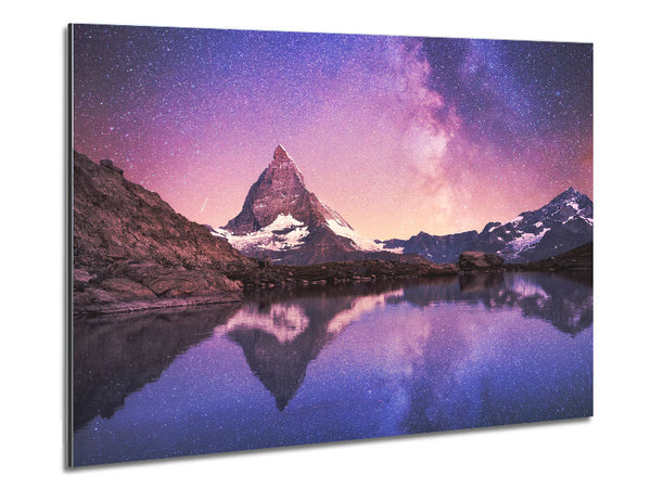 Berge auf dem Fluss Reflexionen Stern