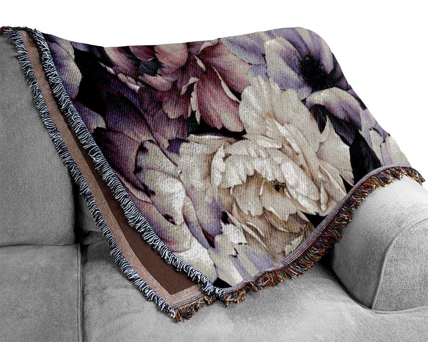 Carnation Petal Cluster Woven Blanket